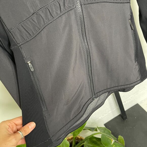Lululemon Black Full Zip Round Trip Fitted Stretch Performance Jacket Size 4 - Picture 7 of 13